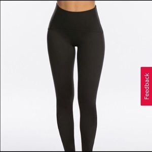 Spanx Essential Leggings NWT! Medium!
